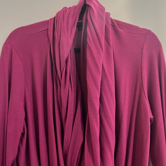 Gibson XL Top With Wrap Collar - Picture 2 of 5